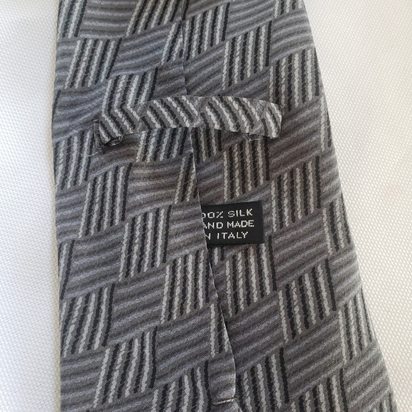 Mario Valentino gray Silk Tie - Picture 6 of 9